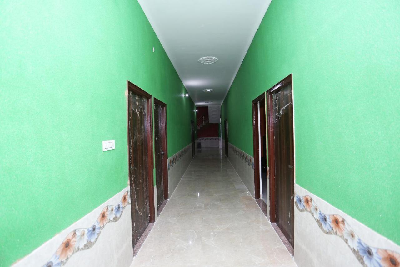 โอโย 29517 โฮเต็ล พรสานพาเลซ Hotel Chhata ภายนอก รูปภาพ